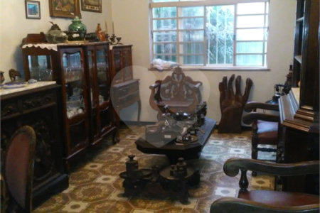 Sobrado à venda com 3 quartos, sendo 1 suíte, em Jardim Itacolomi, São Paulo, SP