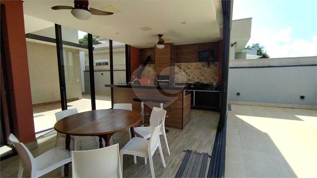 Casa à venda com 3 suítes no condomínio Reserva dos Vinhedos, Louveira - SP