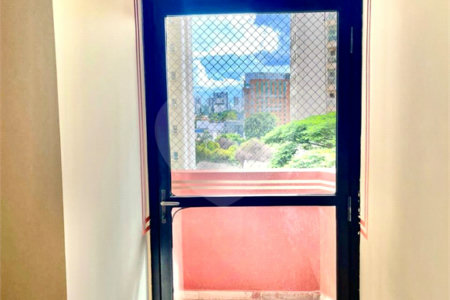 Apartamento à venda ou para alugar com 1 suíte em Indianópolis, São Paulo, SP
