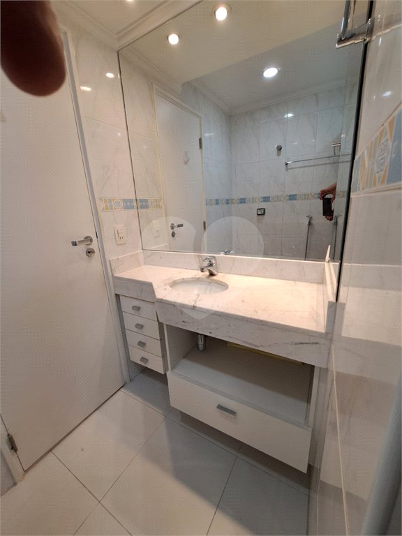 Apartamento à venda com 3 quartos, sendo 1 suíte, em Vila Uberabinha, São Paulo, SP