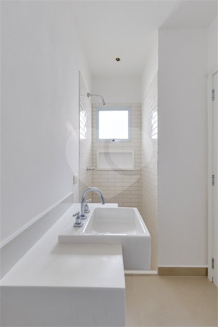 Casa de Vila à venda com 3 quartos, sendo 2 suítes, em Santo Amaro, São Paulo, SP