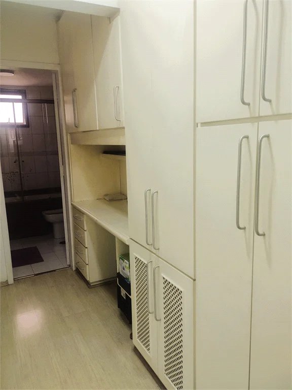 Apartamento à venda com 3 quartos, sendo 1 suíte, em Real Parque, São Paulo, SP