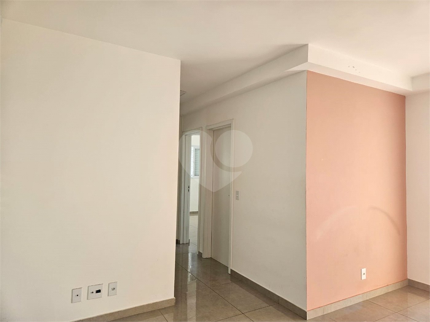 Apartamento à venda com 3 quartos, sendo 1 suíte, no Centro, Poá, SP