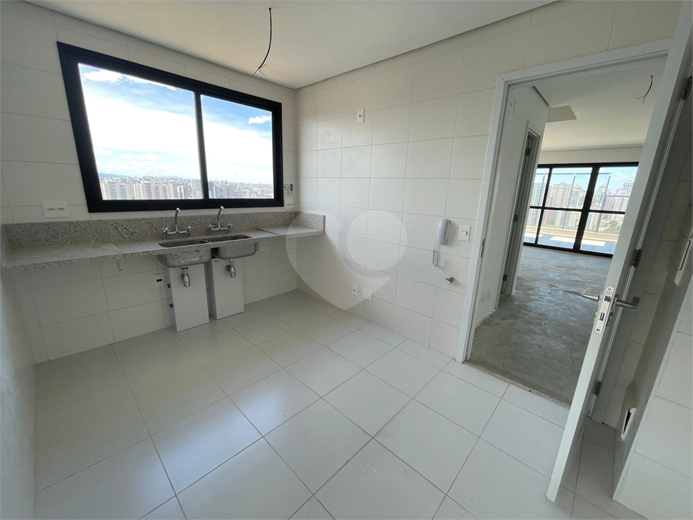 Apartamento à venda com 3 suítes em Água Branca, São Paulo, SP