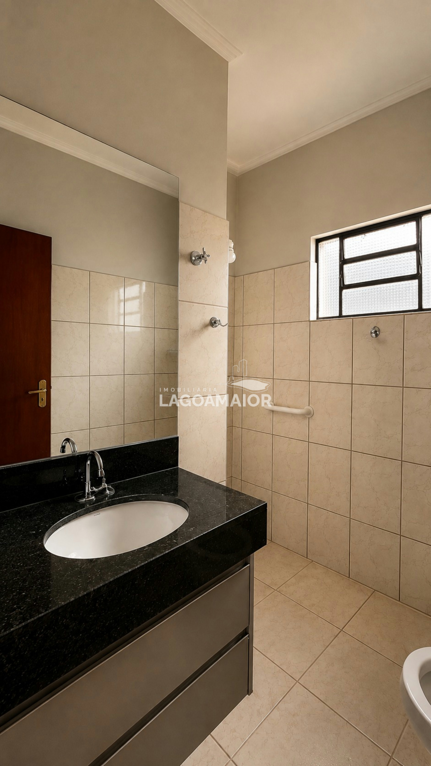 Casa à venda com 3 quartos, sendo 1 suíte,  em Vila Nova, Três Lagoas, MS