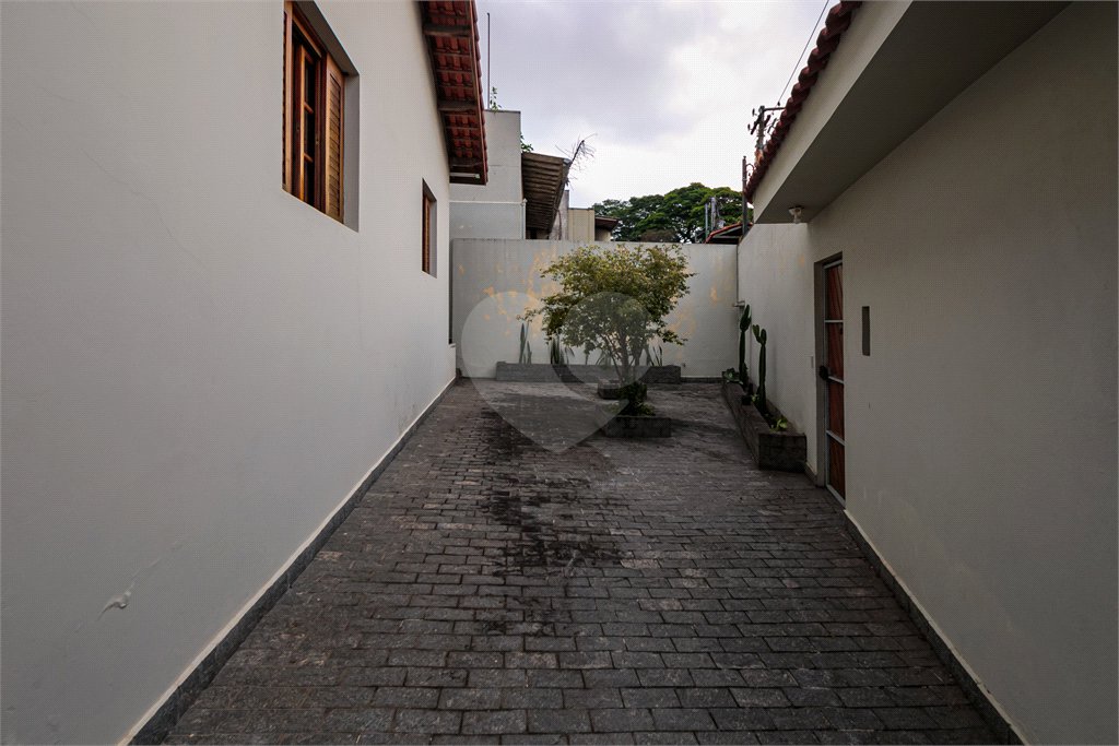 Casa Térrea à venda com 3 suítes em Jardim Petrópolis, São Paulo, SP