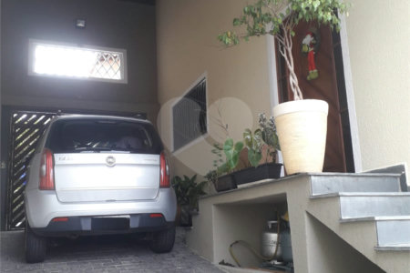Casa Térrea à venda com 3 quartos, sendo 2 suítes, em Parque Vitória, São Paulo, SP