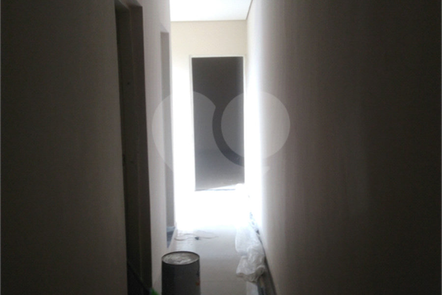 Casa à venda com 3 quartos, sendo 1 suíte,  no condomínio Nair Ramos Shuring, São Paulo - SP