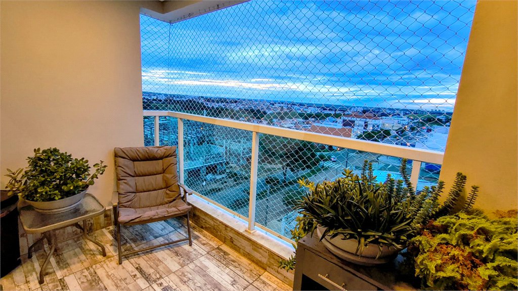 Apartamento à venda com 2 quartos, sendo 1 suíte,  em Jardim Nair Maria, Salto, SP