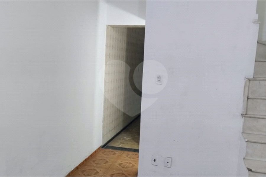 2 Casas – Bairro Aricanduva - c/ Salão Alugado – 56 m2 e 80 m2 – Terreno 5 x 25