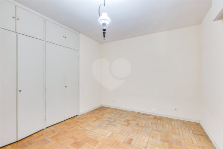 Sobrado à venda com 4 quartos, sendo 1 suíte, em Vila Mascote, São Paulo, SP
