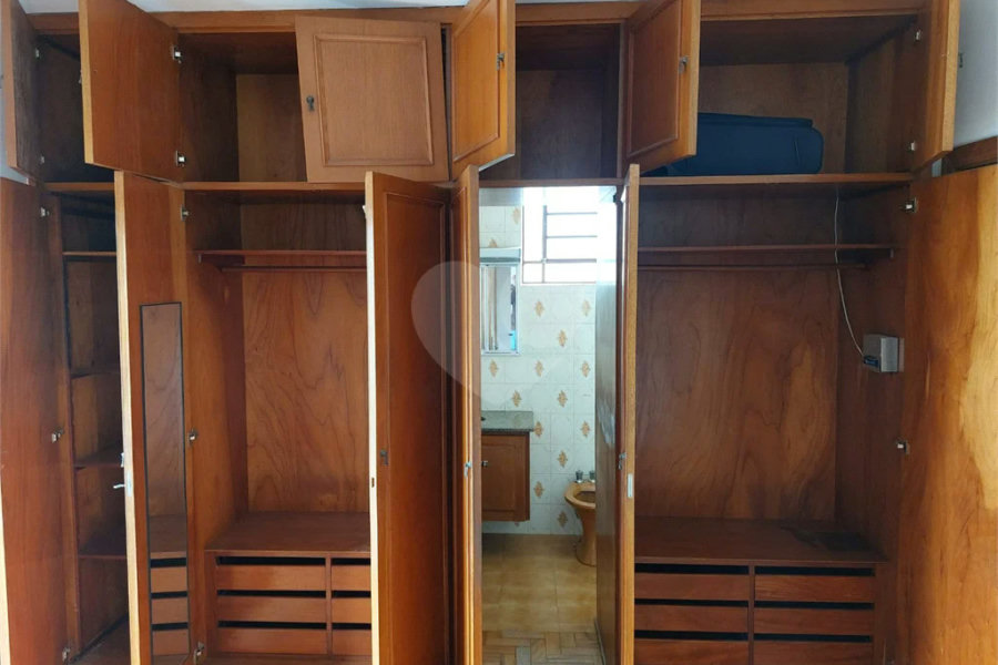 Sobrado à venda na Saúde c/ 330m2 - 5 Quartos/1 Suíte/2Vagas