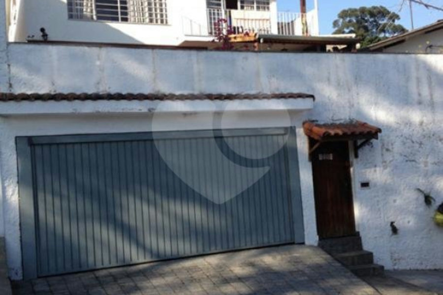Sobrado à venda com 3 quartos, sendo 1 suíte, em Horto Florestal, São Paulo, SP