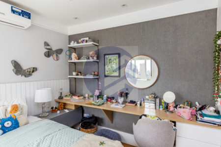 Duplex à venda com 3 quartos, sendo 3 suítes, em Vila Suzana 287m²