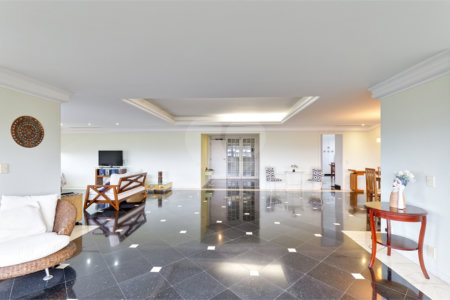 Apartamento à venda com 4 suítes em Jardim Marajoara, São Paulo, SP