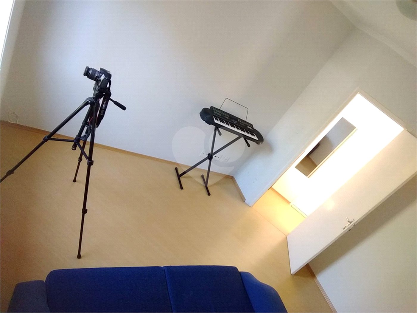 Casa à venda com 2 quartos, sendo 1 suíte, no condomínio Residencial Villa Nostra, Cotia - SP