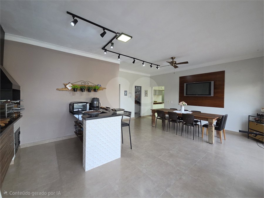 Casa à venda com 3 suítes no condomínio Village Ipanema I, Araçoiaba da Serra - SP