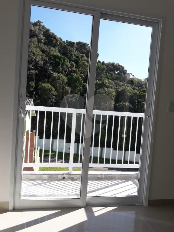 Sobrado à venda com 3 quartos, sendo 1 suíte, em Villa Verde, Franco da Rocha, SP