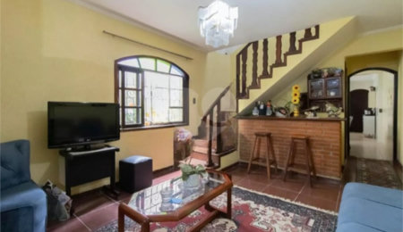 Casa à venda com 3 quartos, sendo 2 suítes,  em Jardim Santa Mena, Guarulhos, SP