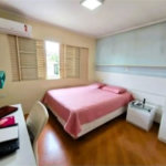 Sobrado à venda com 3 quartos, sendo 1 suíte, em Jardim Centenário, São Paulo, SP