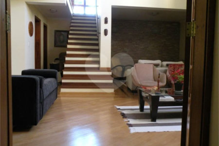 Casa à venda ou para alugar com 5 suítes em Parque dos Príncipes, São Paulo, SP