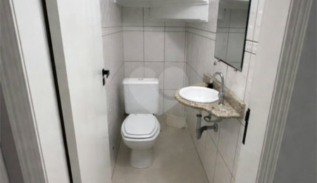 Sobrado à venda com 3 quartos, sendo 1 suíte,  em Campo Grande, São Paulo, SP