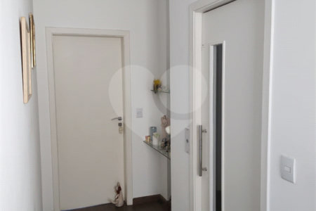 Casa à venda com 3 suítes no condomínio Estância Marambaia, Vinhedo - SP