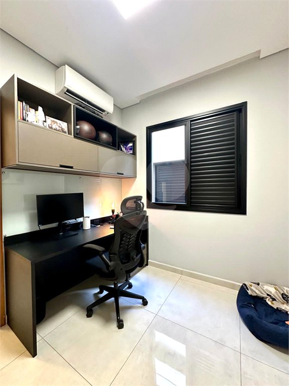 Casa à venda com 3 quartos, sendo 1 suíte, no condomínio Buona Vita, Ribeirão Preto - SP