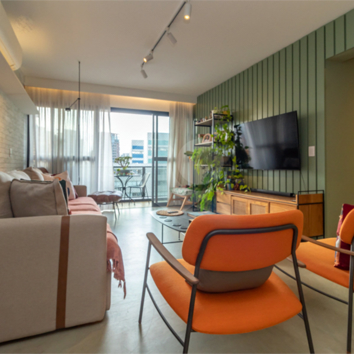 Apartamento à venda com 3 quartos, sendo 1 suíte, em Moema, São Paulo, SP