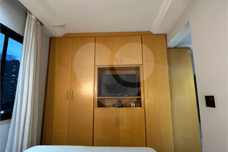 Apartamento à venda com 3 quartos, sendo 1 suíte, em Vila Hamburguesa, São Paulo, SP