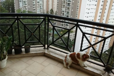 Apartamento à venda com 3 suítes em Vila Andrade, São Paulo, SP