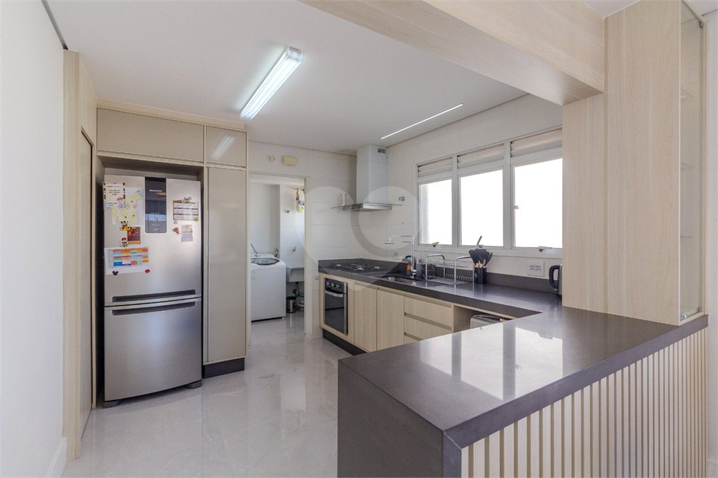Apartamento à venda com 3 suítes em Vila Ipojuca, São Paulo, SP
