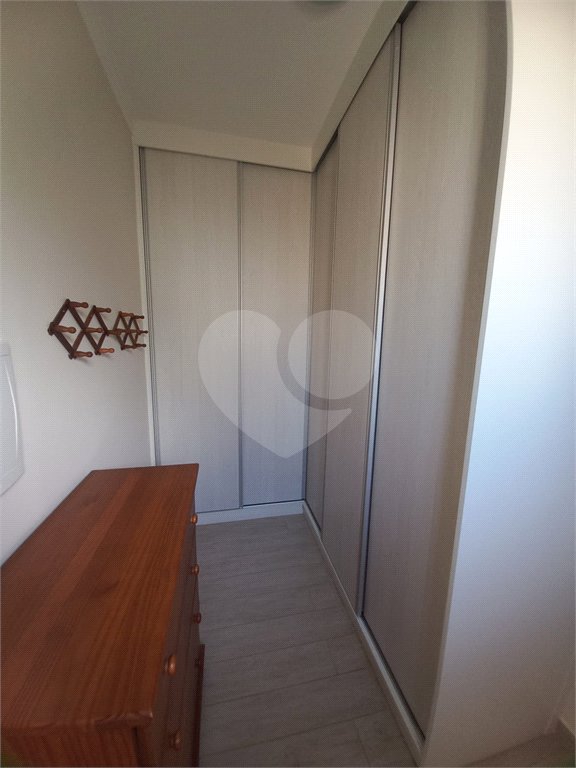 Casa à venda com 3 quartos, sendo 1 suíte, no condomínio São Domingos, Valinhos - SP