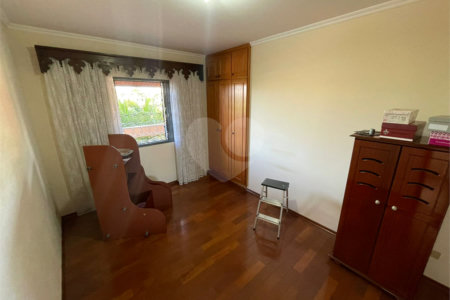 Excelente casa no Parque Santa Marta.