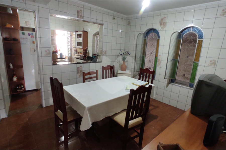 Sobrado à venda com 3 quartos, sendo 1 suíte, em Tremembé, São Paulo, SP