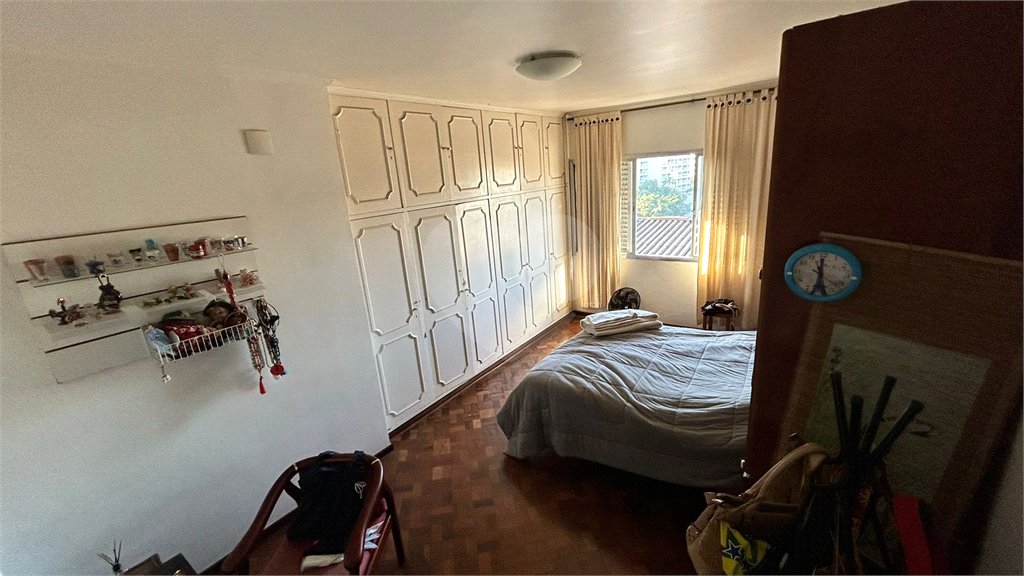Sobrado à venda com 6 quartos, sendo 1 suíte,  em Sumarezinho, São Paulo, SP
