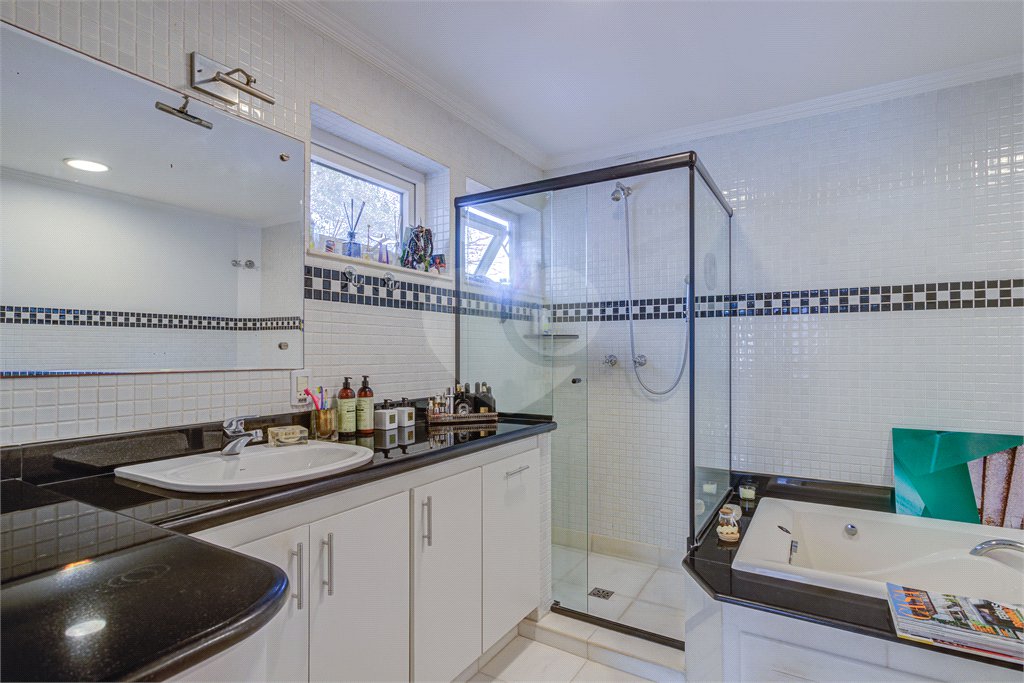 Casa de Vila à venda com 4 quartos, sendo 2 suítes,  em Jardim Marajoara, São Paulo, SP