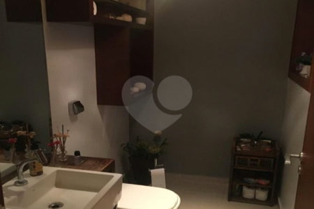 Casa à venda com 3 suítes no condomínio Lago Azul Residencial e Golfe, Araçoiaba da Serra - SP