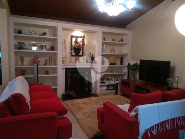 Casa à venda ou para alugar com 3 quartos, sendo 1 suíte,  em Roseira, Mairiporã, SP