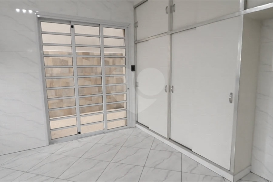 Sobrado à venda com 4 quartos em Vila Guilherme, São Paulo, SP