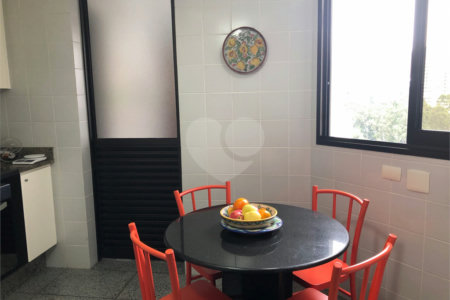 Apartamento à venda com 3 suítes em Vila Andrade, São Paulo, SP