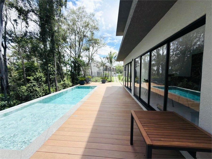 Casa à venda ou para alugar com 3 suítes em Caixa D´água, Vinhedo, SP