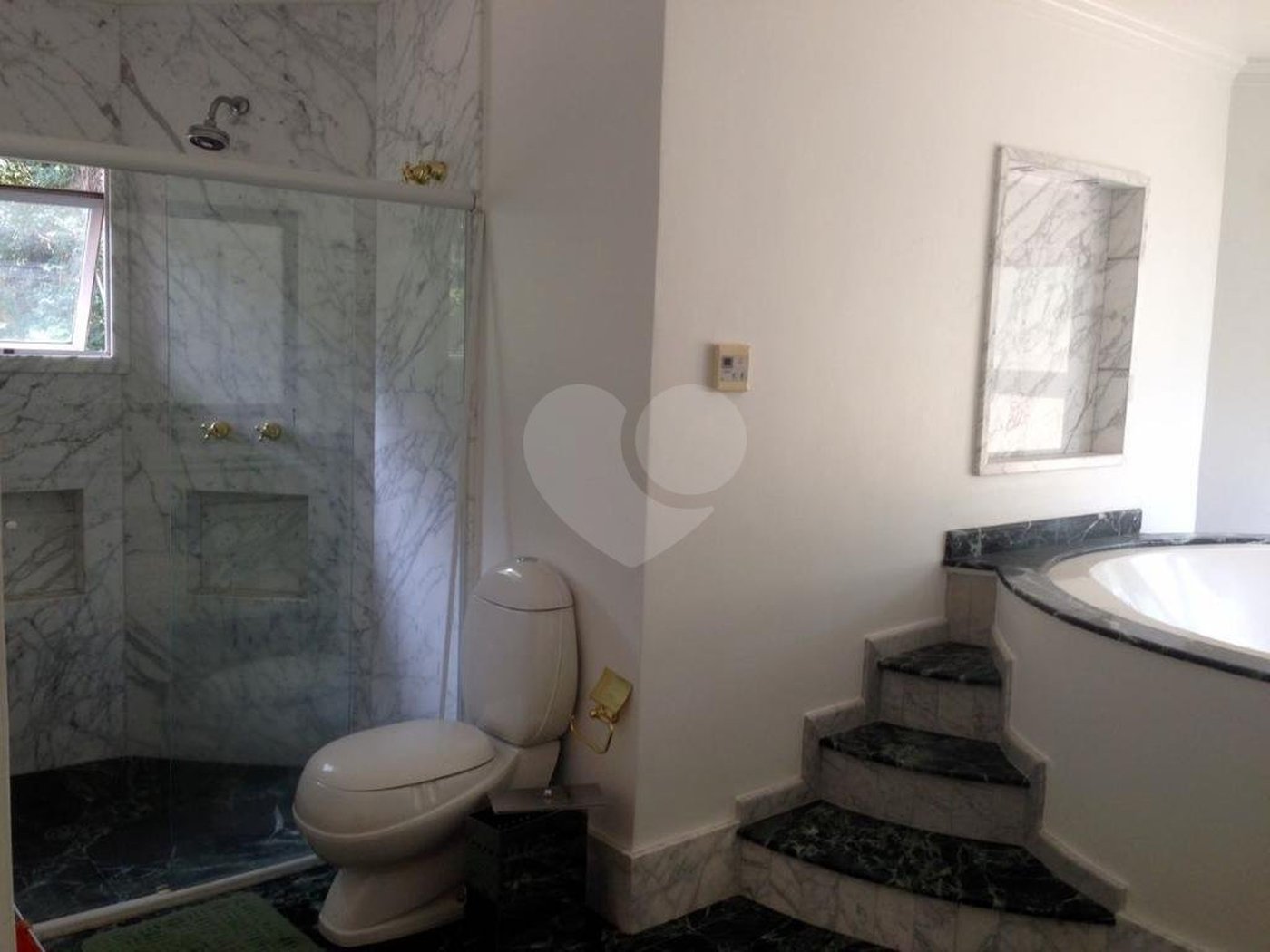 Casa à venda com 4 quartos, sendo 1 suíte, em Samambaia, Mairiporã, SP