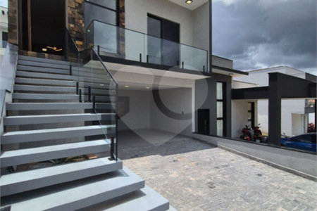 Casa à venda com 3 quartos, sendo 1 suíte,  no condomínio Horto Florestal Villagio, Sorocaba - SP