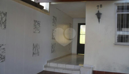 Sobrado à venda com 3 quartos, sendo 1 suíte,  em Alto da Boa Vista, São Paulo, SP