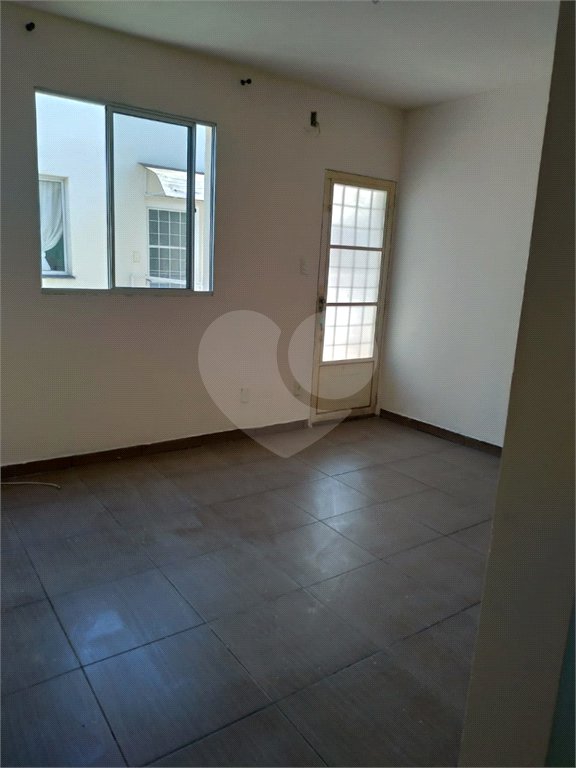 Apartamento à venda com 2 quartos em Cidade Boa Vista, Suzano, SP