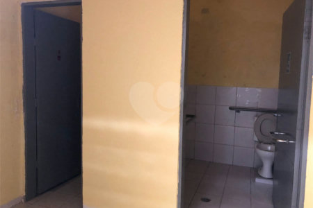 Casa à venda com 6 quartos, sendo 2 suítes, em Vila Monumento, São Paulo, SP
