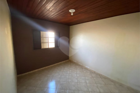 Casa à venda com 2 quartos, sendo 1 suíte, em Vila Renô, Ponta Porã, MS