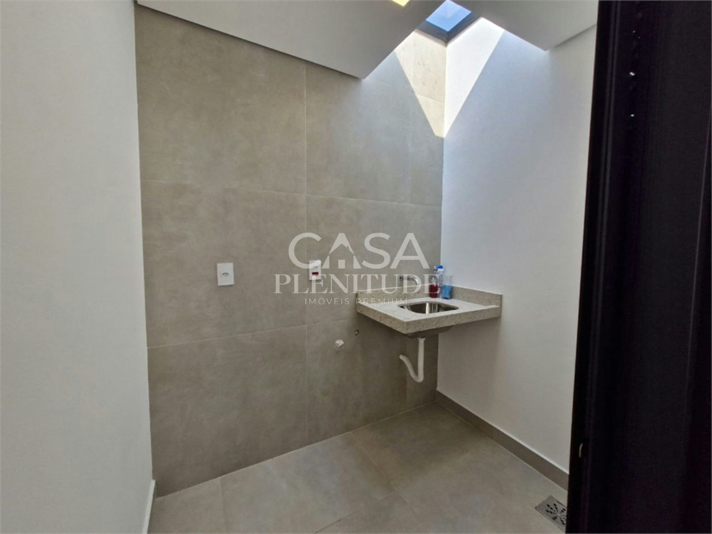 Casa em condomínio à venda com 3 quartos, sendo 1 suíte, em Cajuru do Sul, Sorocaba, SP