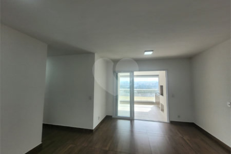 Apartamento à venda com 3 quartos, sendo 1 suíte, em Barra Funda, São Paulo, SP